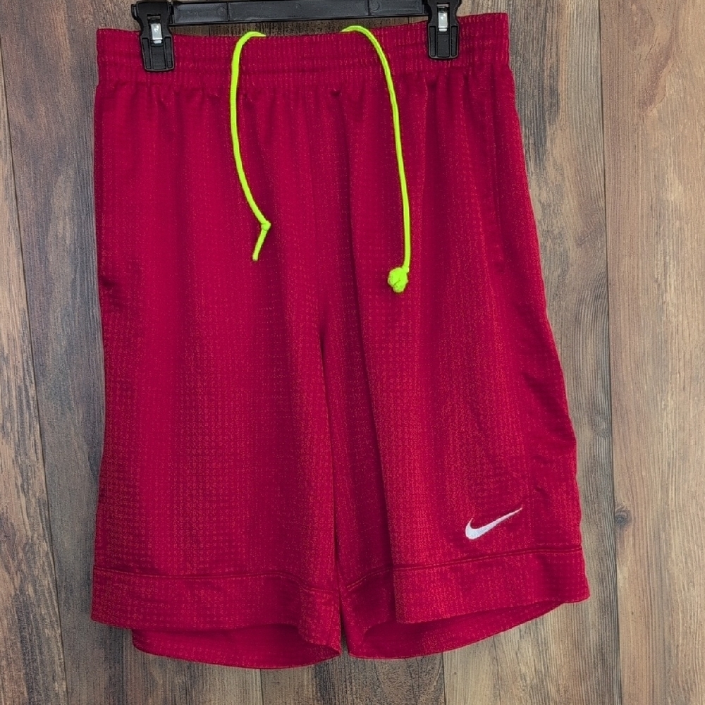 Nike Red Athletic Casual Basketball Shorts Elastic Waistband L